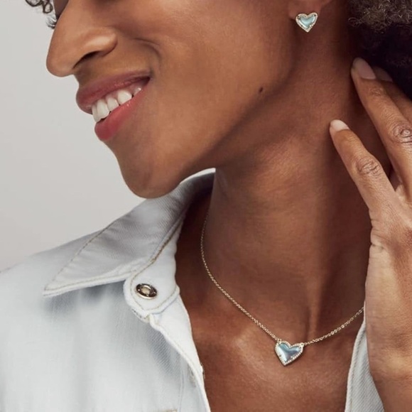 NEW Kendra Scott Ari Heart Adjustable Length Pendant Necklace in Pink - Picture 10 of 14